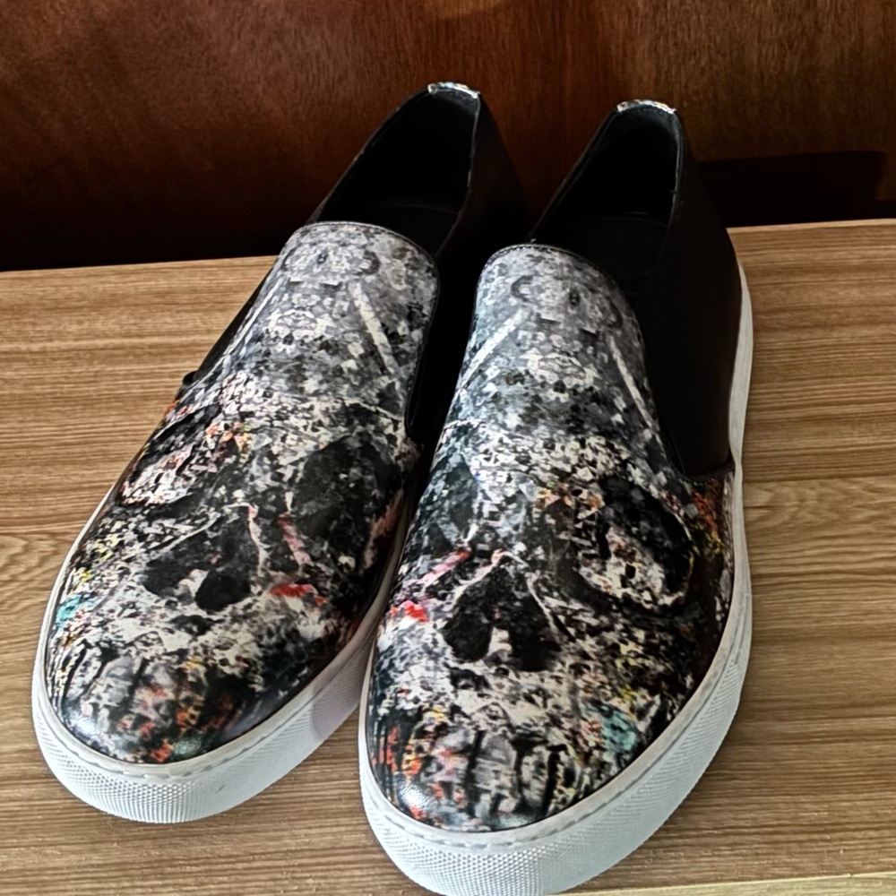 Robert Graham Multicolor Skull Slip-On Sneakers